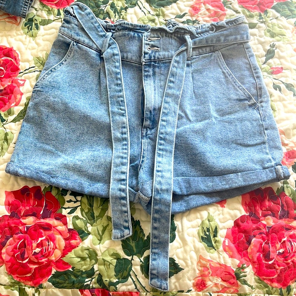 Wild Fable Paper Bag Shorts - Women | Color: Blue | Size : M